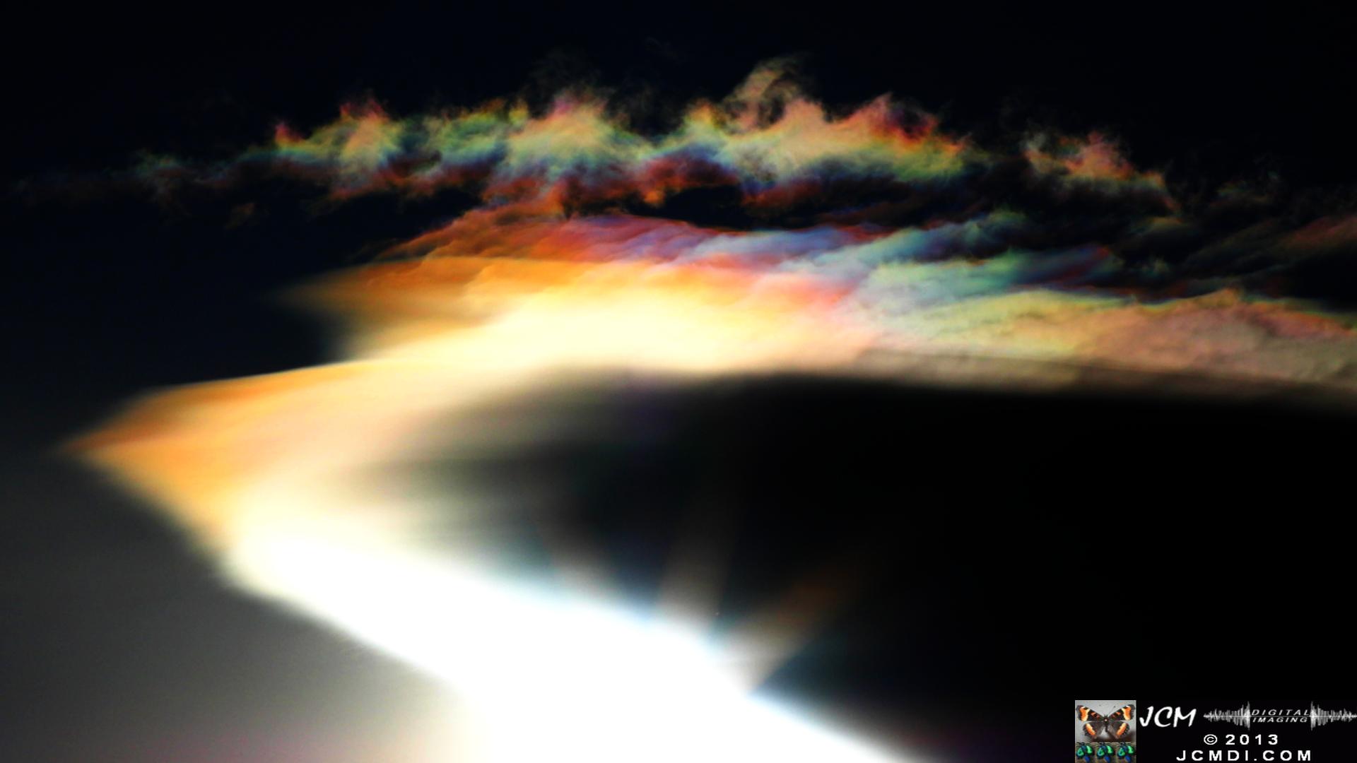 3-9-2010 Spectacular UFO lenticular Cloud and sunset stills with rainbow ice crystals